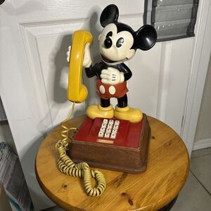 Vintage Walt Disney Productions MICKEY MOUSE 15" Push Button Phone